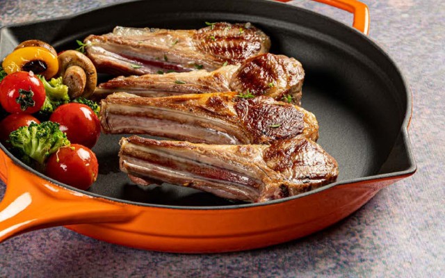 emayliran-chugunen-tigan-1